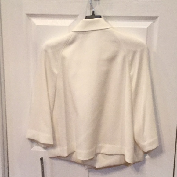 TAHARI Arthur S. Levine Blouse - Picture 2 of 3